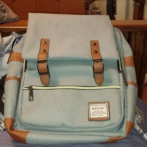 Man Er Wei Backpack with Laptop Pocket